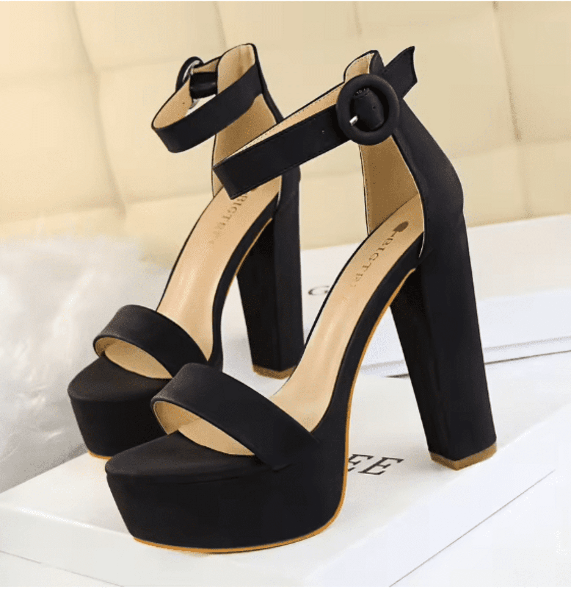 Sandalias De Tacón A La Moda - 5