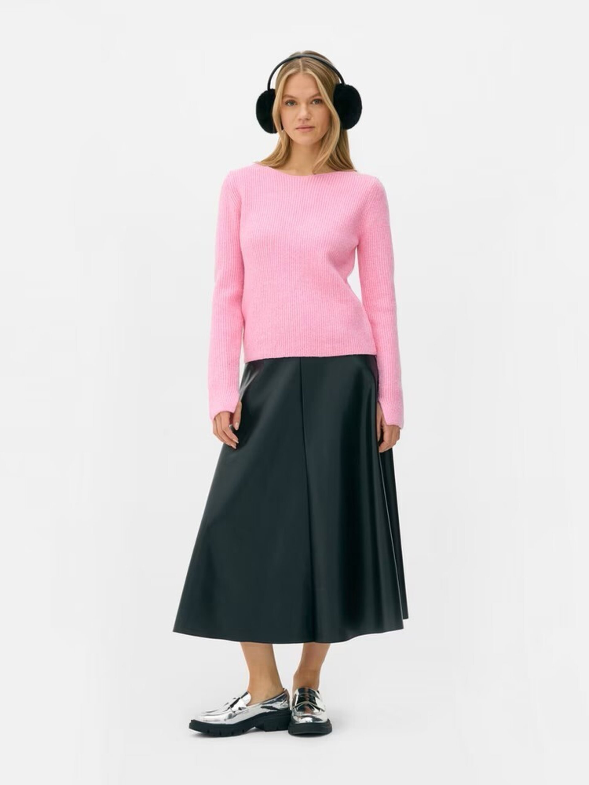 Jersey Acanalado Con Escote Oblicuo - 15