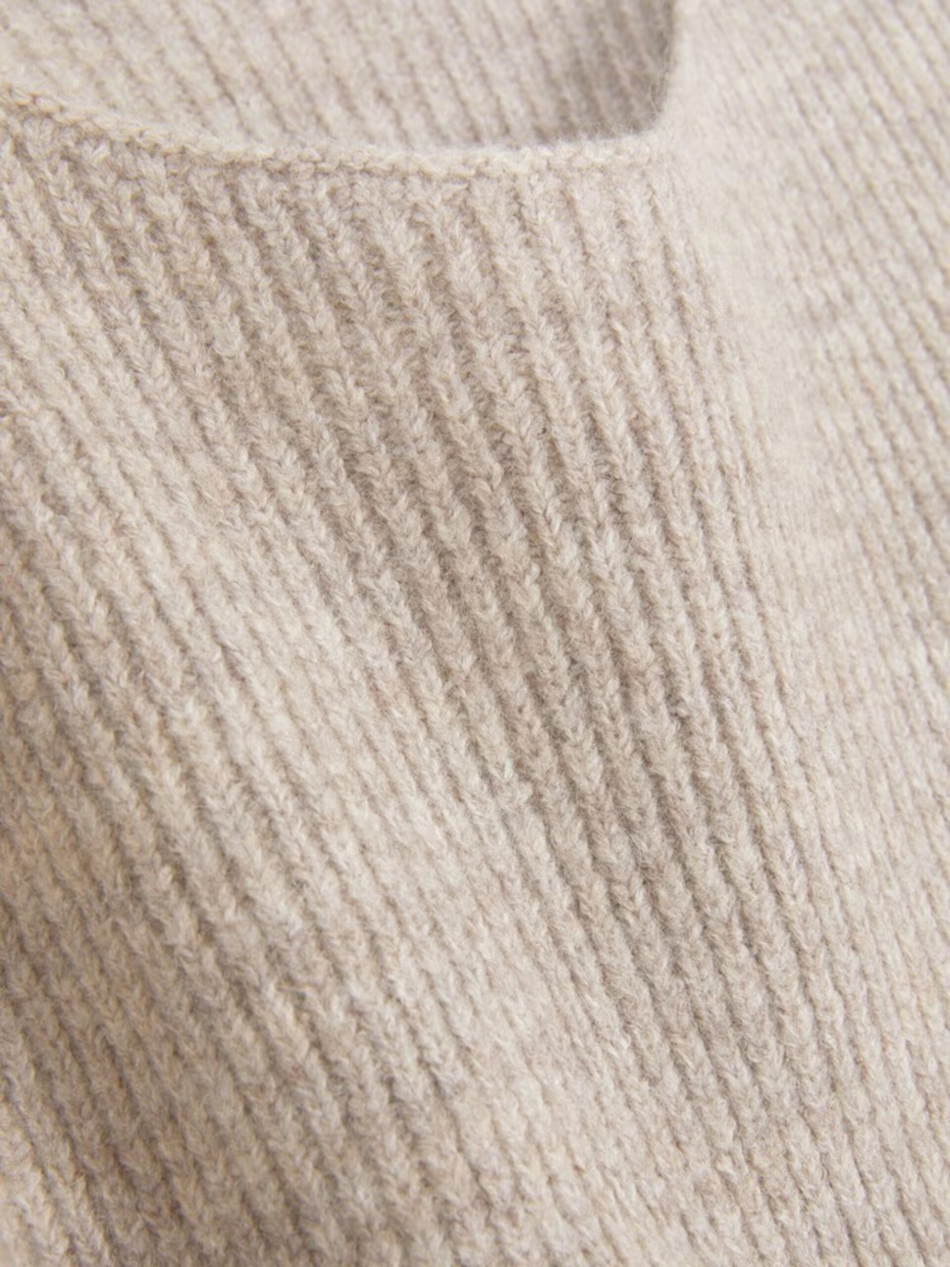 Jersey Acanalado Con Escote Oblicuo - 28